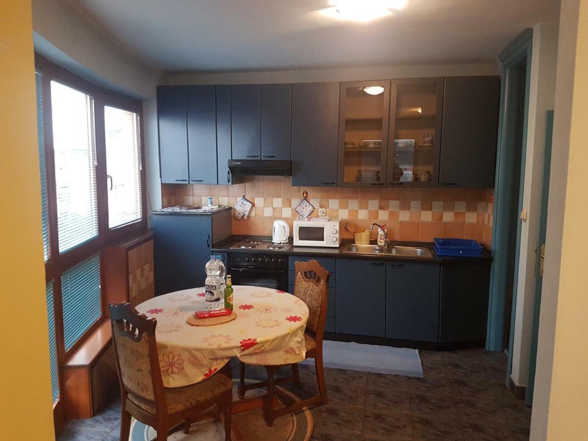 Green And Blue Apartments Μπάνια Λούκα Εξωτερικό φωτογραφία