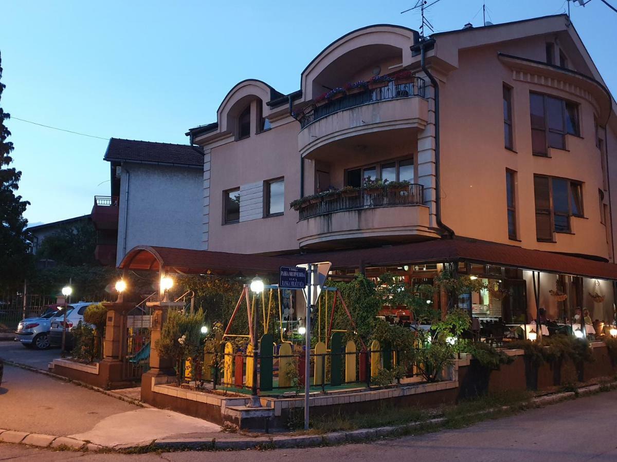 Green And Blue Apartments Μπάνια Λούκα Εξωτερικό φωτογραφία