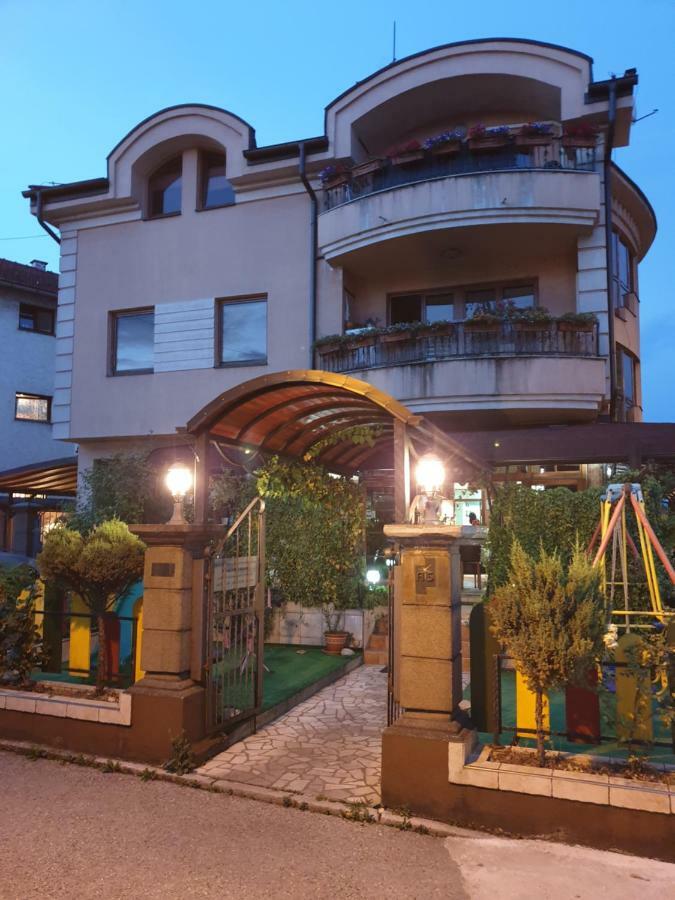 Green And Blue Apartments Μπάνια Λούκα Εξωτερικό φωτογραφία