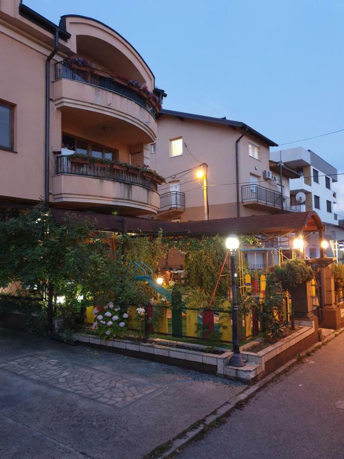 Green And Blue Apartments Μπάνια Λούκα Εξωτερικό φωτογραφία