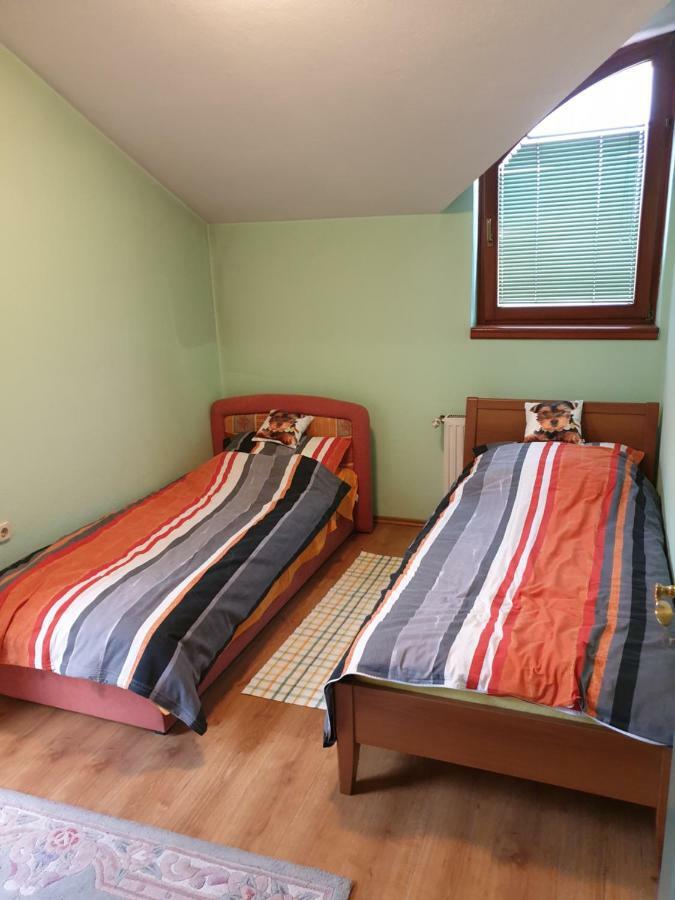 Green And Blue Apartments Μπάνια Λούκα Εξωτερικό φωτογραφία
